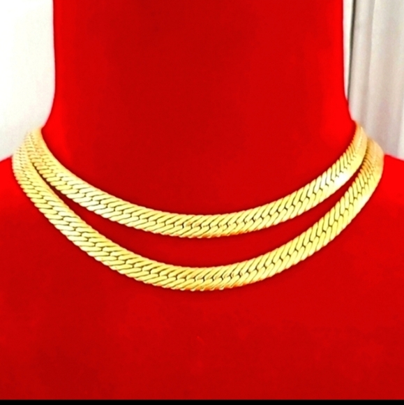 Authentic Vintage Givenchy Gold Necklace - Picture 4 of 6